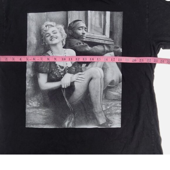 Marilyn Monroe & Tupac Graphic Tee Black Crew Neck Short Sleeve Hip Hop - Picture 6 of 6